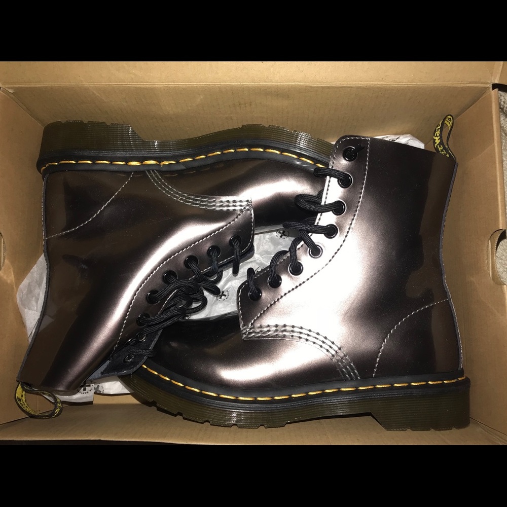 Dr. Martens Pascal boots